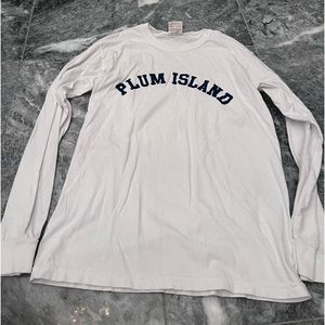 Plum Island Sleeve